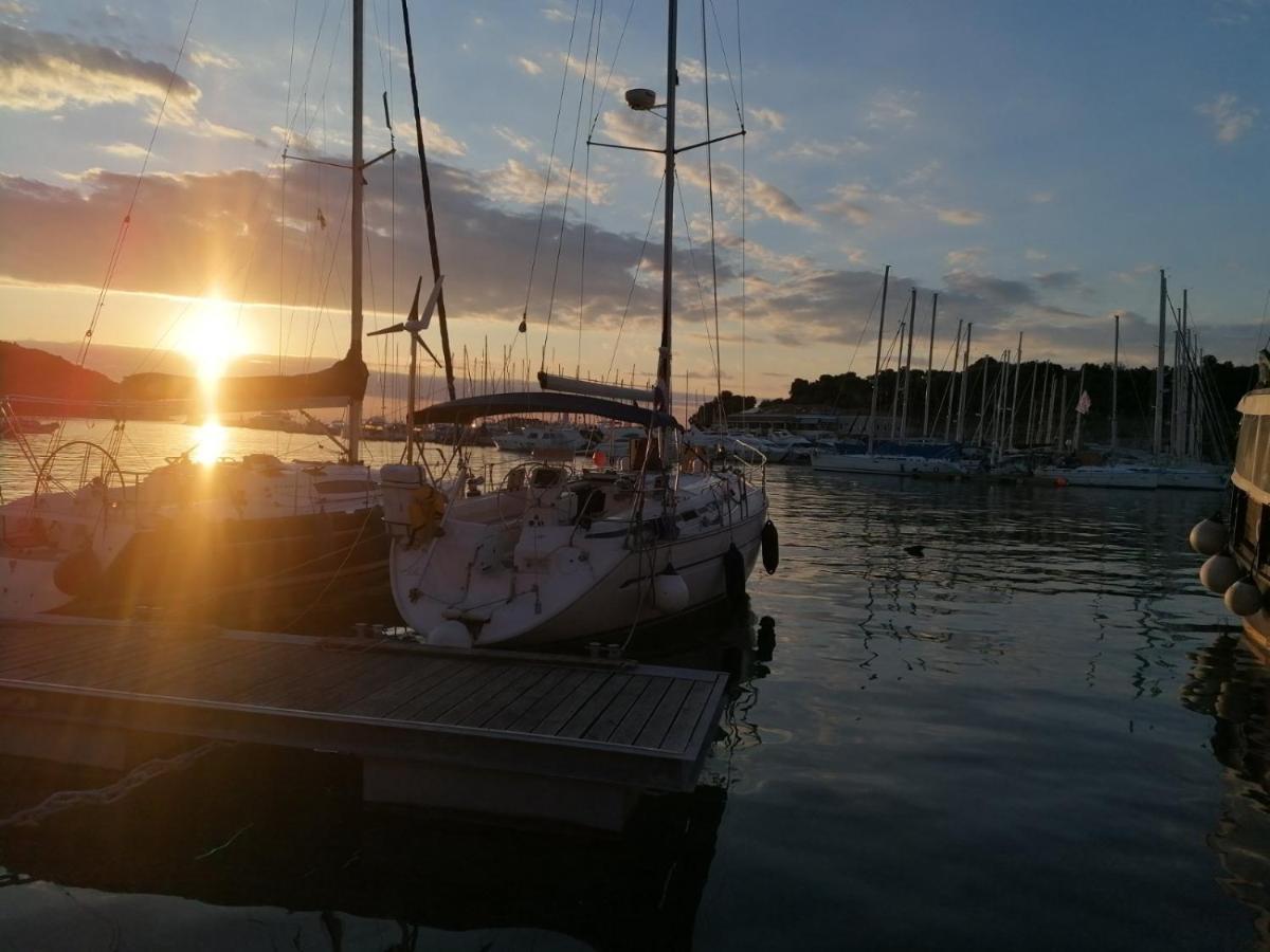 Apartman Natali Vrsar Buitenkant foto